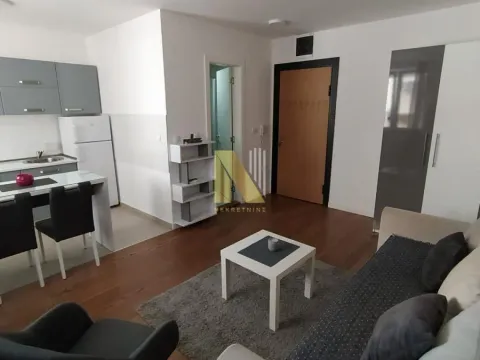 Izdavanje, garsonjera, 26m², Bulevar Oslobodjenja, Novi Sad Sve Podlokacije - image 6