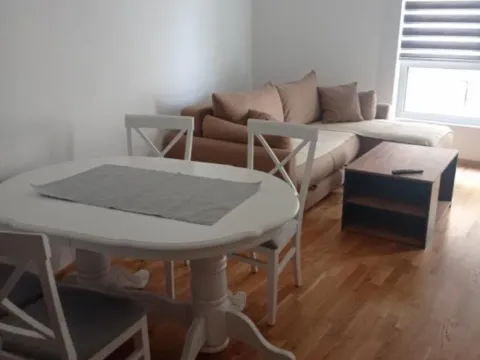 Izdavanje, jednosoban stan, 45m², Bečići, Budva - image 4