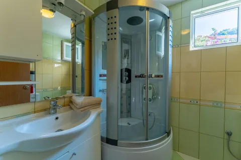Prodaja, dvosoban stan, 68m², Pržno, Budva - image 24