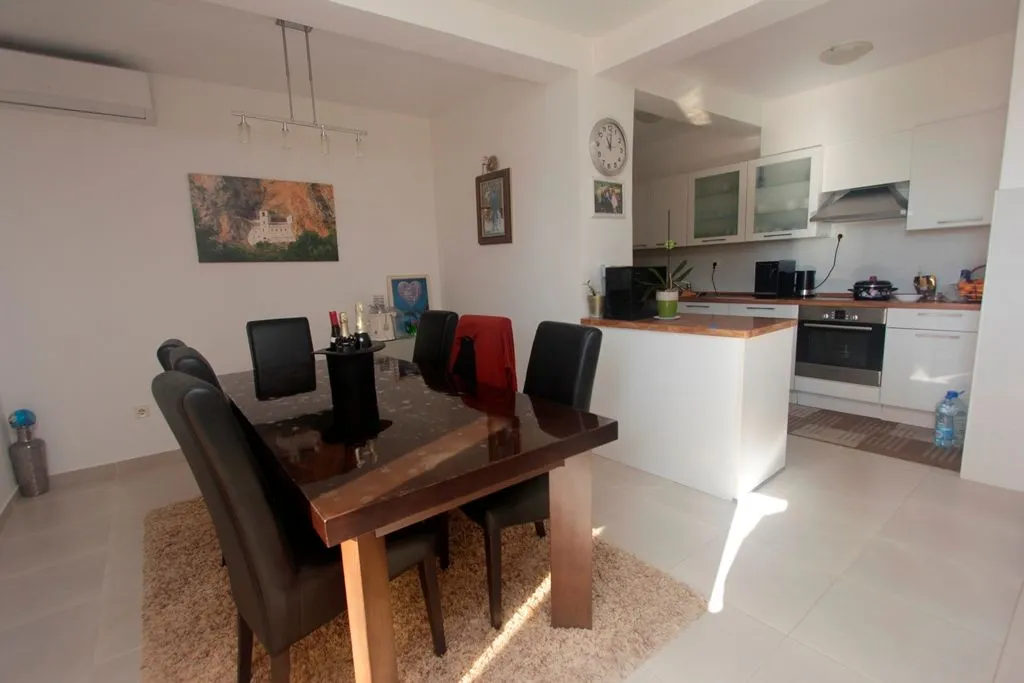Prodaja, ugostiteljski objekat, 1173m², Bečići, Budva
