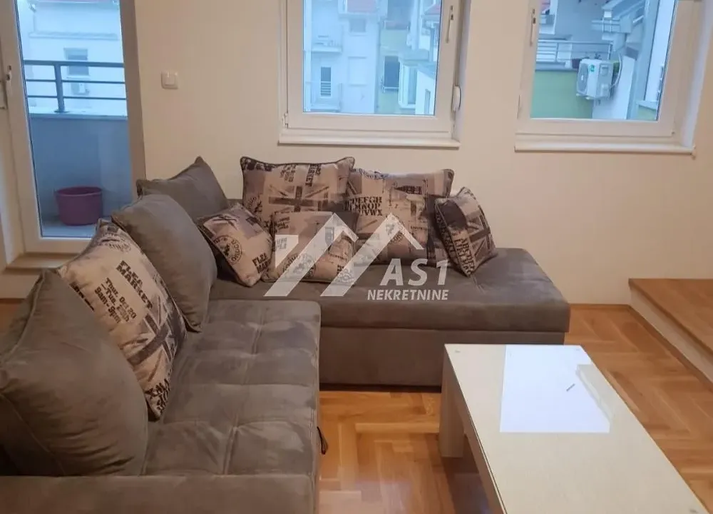 Izdavanje, trosoban stan, 69m², Telep, Novi Sad Sve Podlokacije