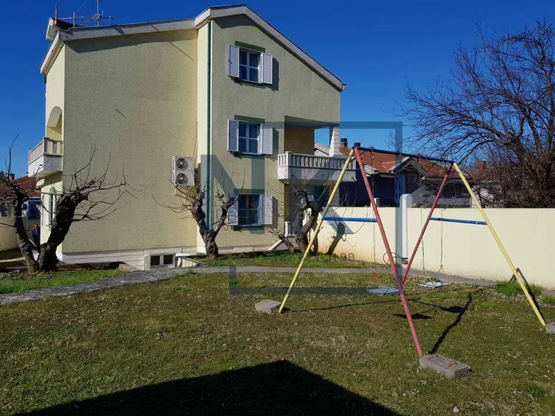 Prodaja, kuća, 489m², Zagorič, Podgorica