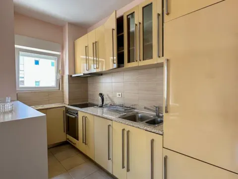 Rent, one bedroom apartment, 50m², City Kvart, Podgorica - image 4