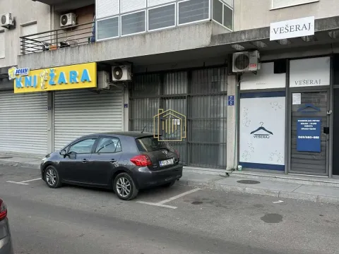 Rent, office space, 25m², Stari Aerodrom, Podgorica - image 6