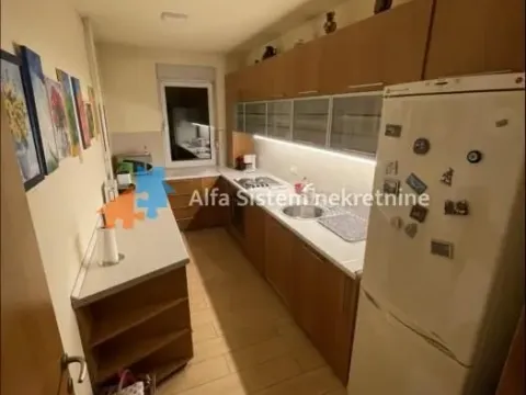 Izdavanje, trosoban stan, 95m², Autokomanda, Voždovac Sve Podlokacije - image 9