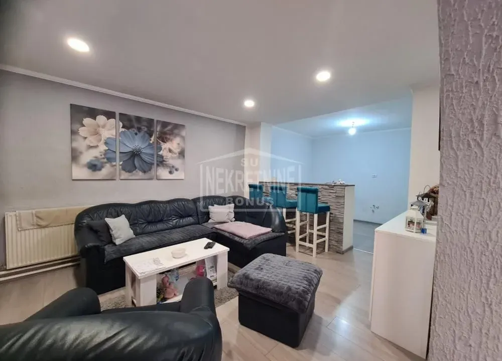 Prodaja, kuća, 227m², Gat, Subotica