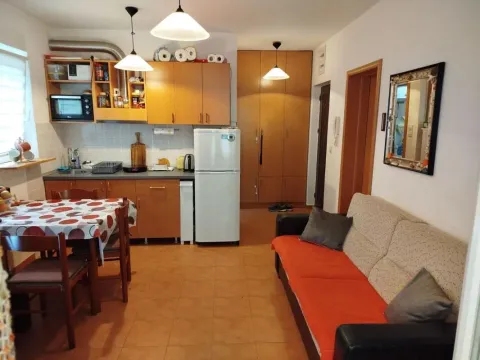 Sale, one bedroom apartment, 44m², Petrovac, Budva - image 5