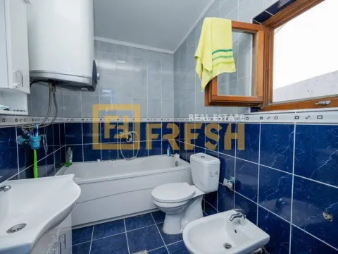 Prodaja, kuća, 348m², Stara Varoš, Podgorica - image 14