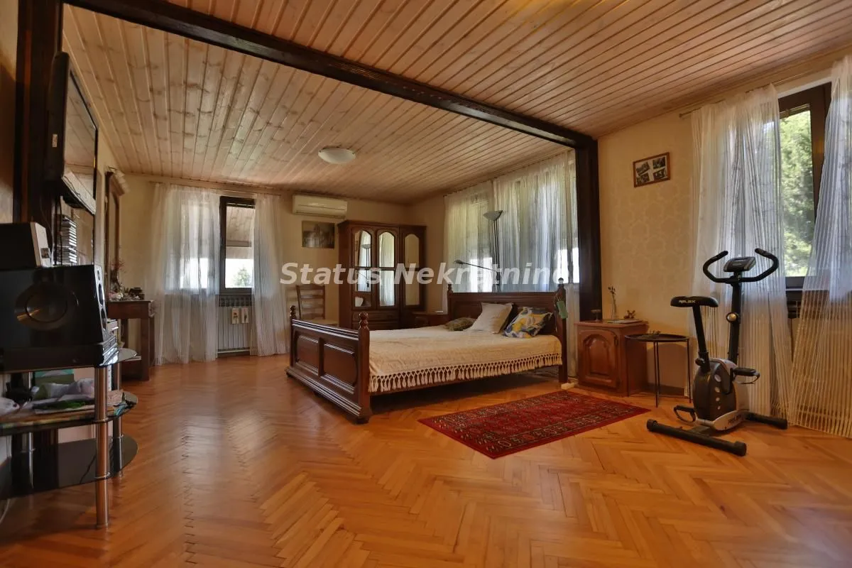 Prodaja, kuća, 322m², Ledinci, Petrovaradin