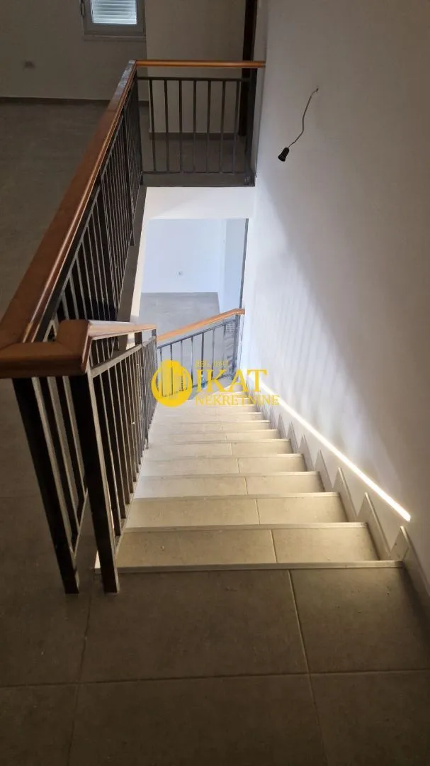 Sale, house, 275m², Sopot, Beograd