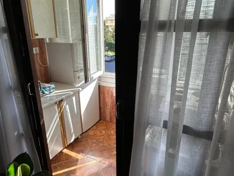 Izdavanje, dvosoban stan, 55m², Preko Morače, Podgorica - image 4