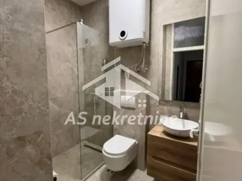 Izdavanje, četvorosoban stan, 135m², Senjak, Beograd - image 20