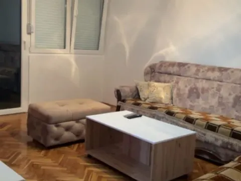 Izdavanje, jednosoban stan, 58m², Centar, Nikšić - image 2