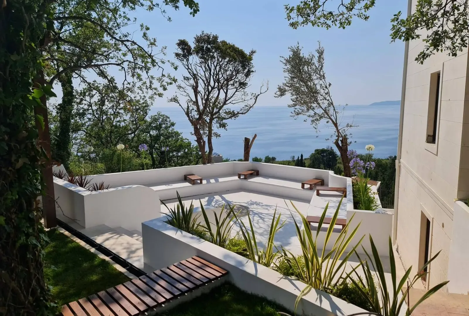 Rent, house, 300m², Reževići, Budva