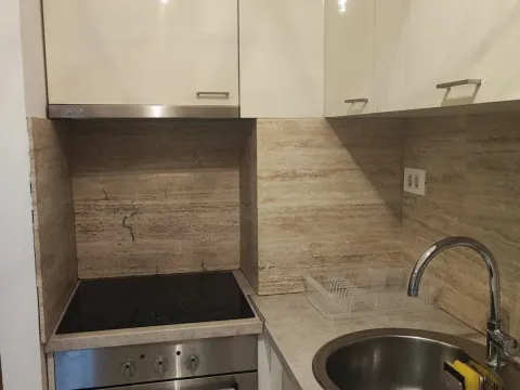 Izdavanje, jednosoban stan, 55m², City Kej, Podgorica - image 9