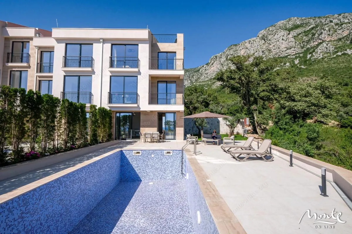 Sale, house, 220m², Reževići, Budva