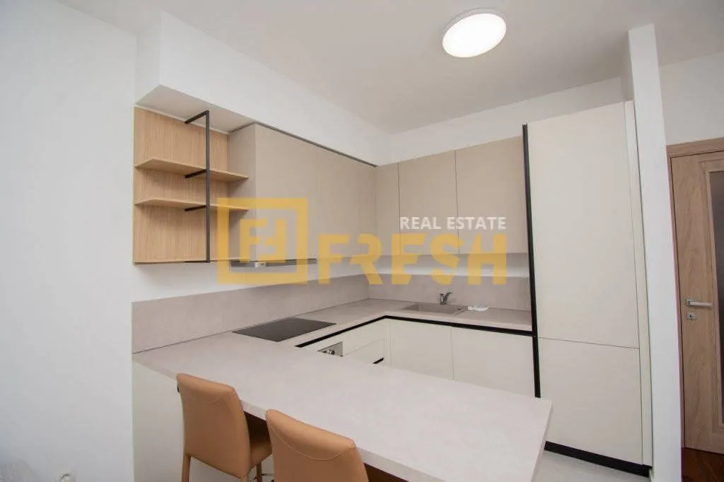 Izdavanje, dvosoban stan, 70m², Master Kvart, Podgorica