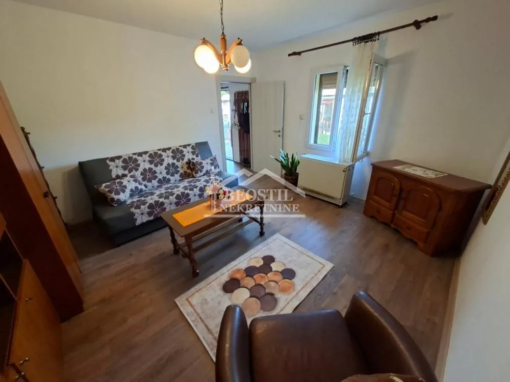 Prodaja, jednosoban stan, 34m², Zemun Sve Podlokacije, Beograd