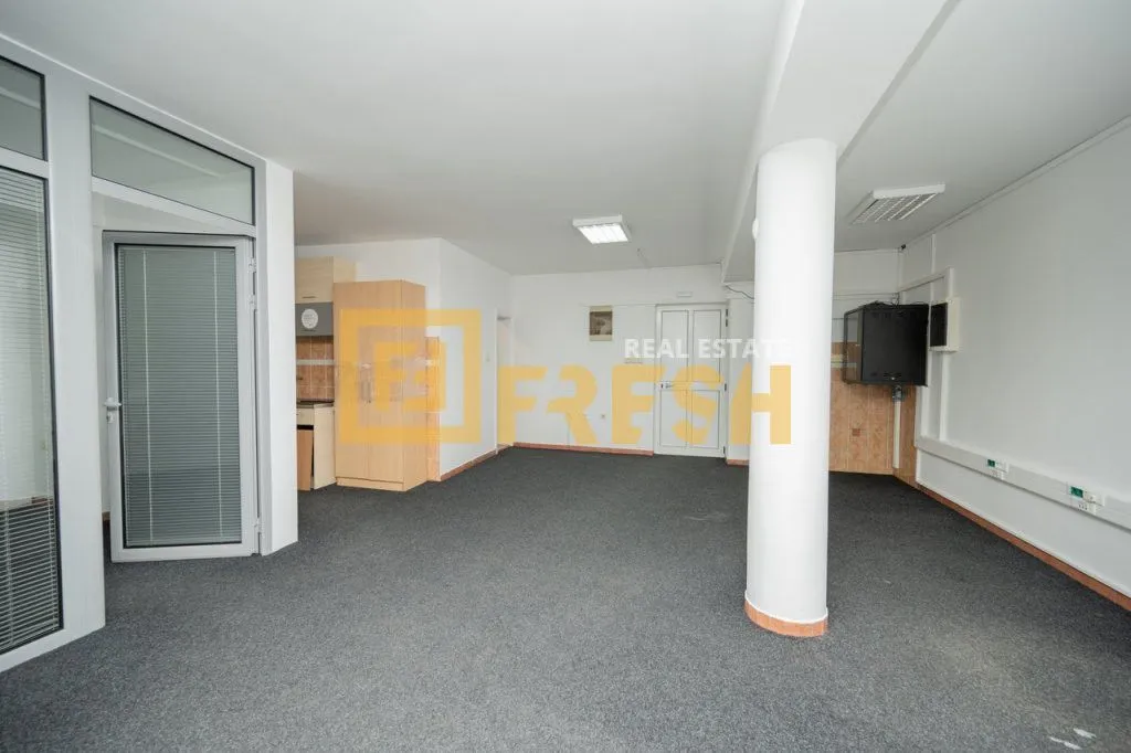 Rent, office space, 1000m², Centar, Podgorica