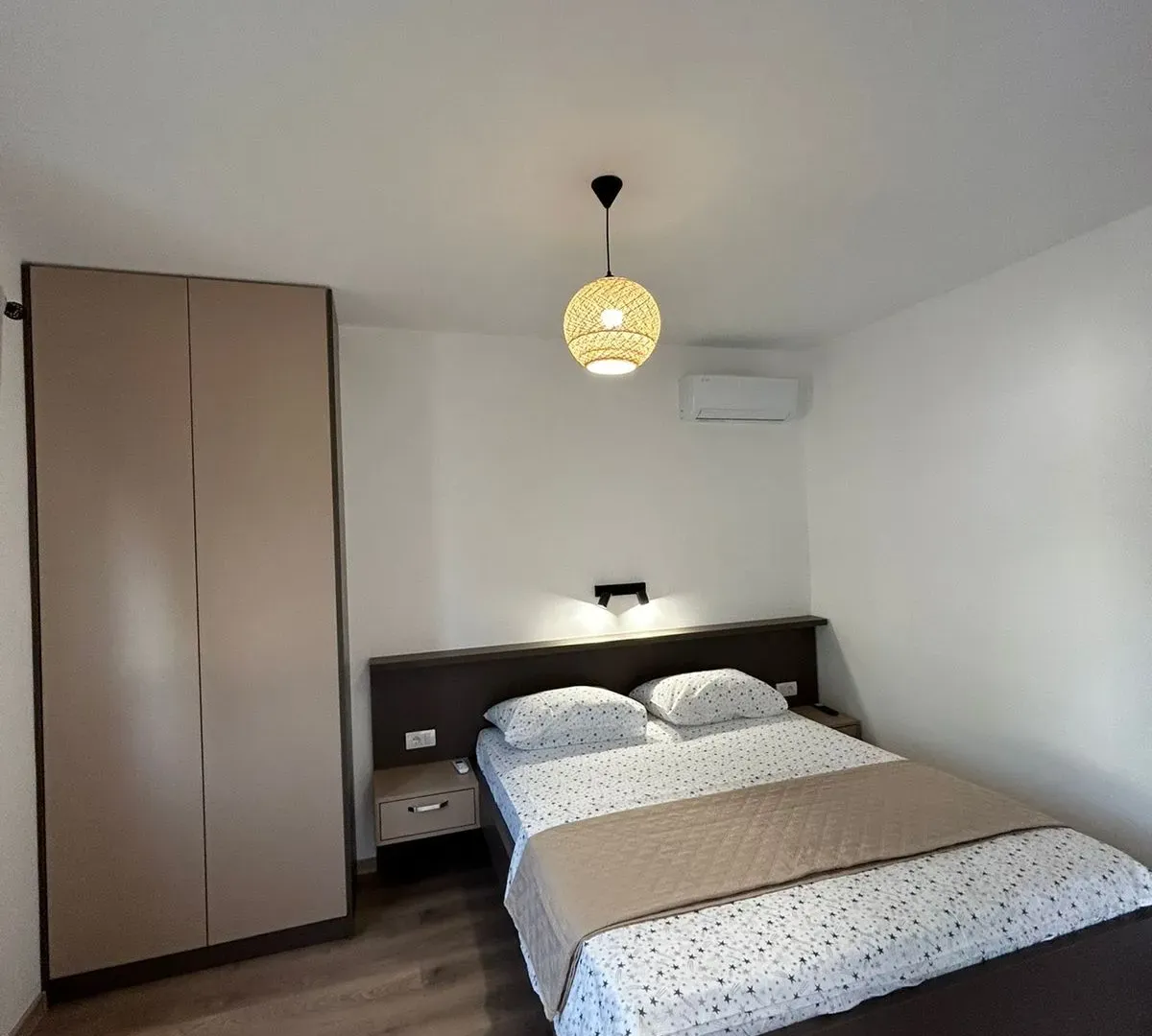 Izdavanje, jednosoban stan, 50m², Bonići, Tivat