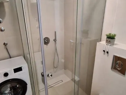 Izdavanje, jednosoban stan, 48m², City Kvart, Podgorica - image 8