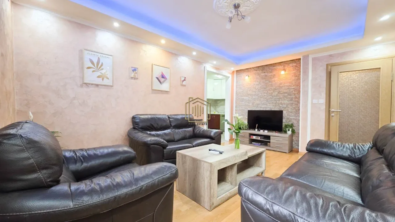 Prodaja, dvosoban stan, 54m², Blok 5, Podgorica