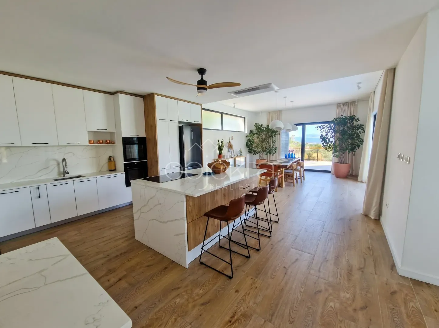Rent, house, 199m², Kotor, Crna Gora