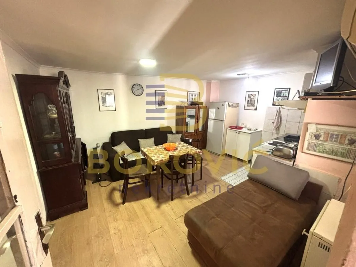 Rent, three bedroom apartment, 54m², Karaburma, Palilula Sve Podlokacije