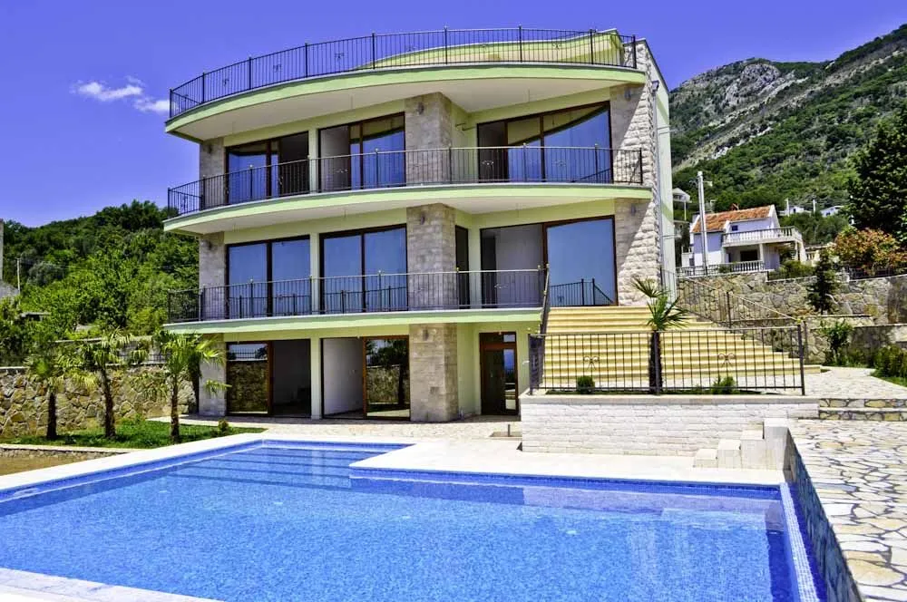 Sale, house, 600m², Šušanj, Bar