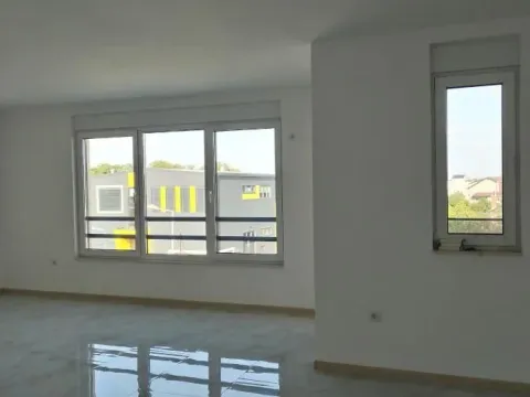Prodaja, četvorosoban stan, 151m², Veternik, Novi Sad Sve Podlokacije - image 4