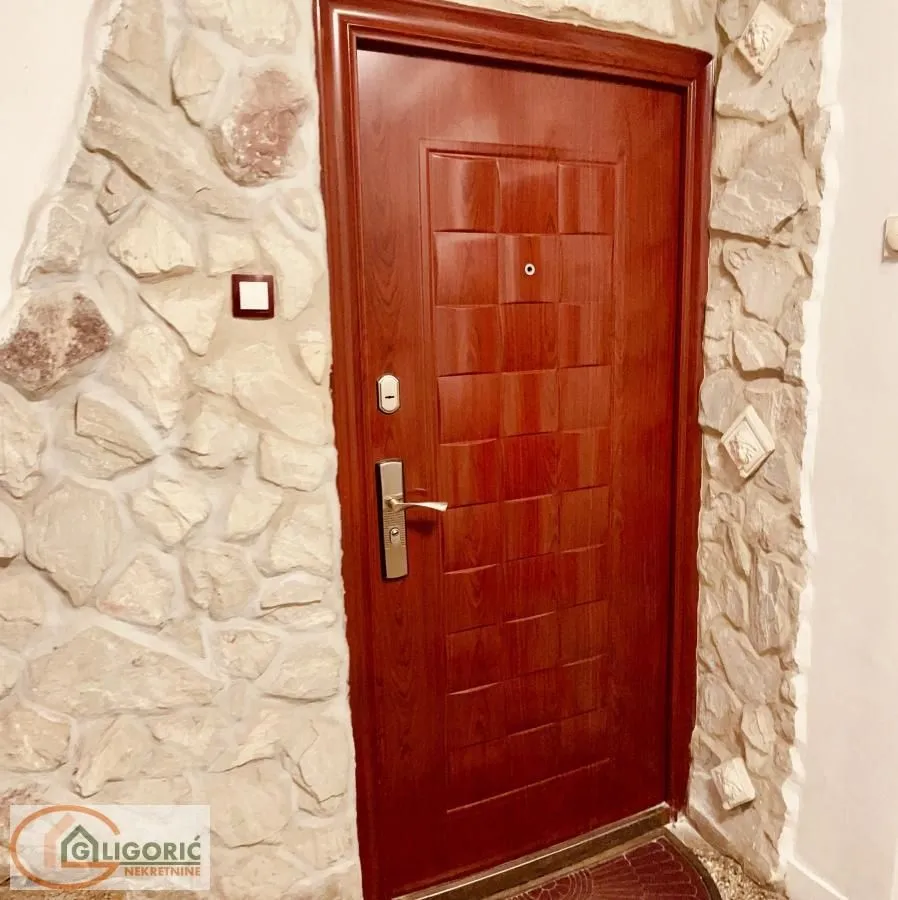 Sale, three bedroom apartment, 57m², Karaburma, Palilula Sve Podlokacije