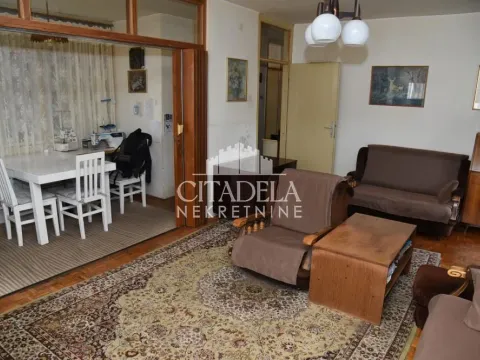 Prodaja, trosoban stan, 70m², Stari Grad, Beograd - image 2