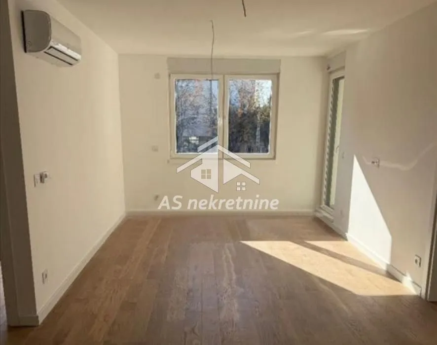 Sale, three bedroom apartment, 71m², Zemun Cara Dušana, Zemun Sve Podlokacije