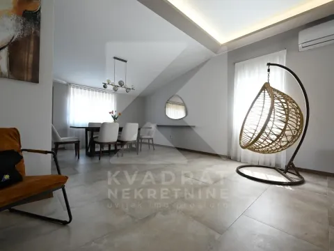 Izdavanje, trosoban stan, 190m², Tološi, Podgorica - image 7