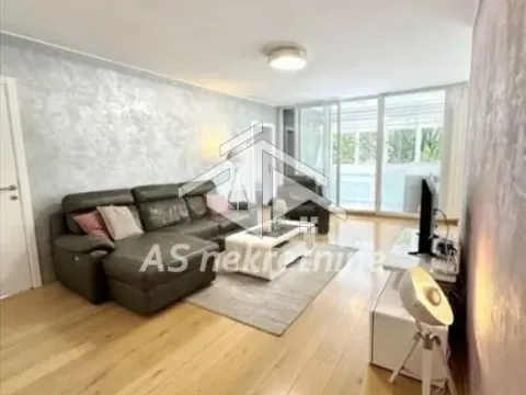 Izdavanje, četvorosoban stan, 94m², Lion, Zvezdara Sve Podlokacije - image 2
