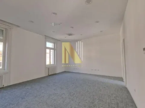 Izdavanje, poslovni prostor, 430m², Centar, Novi Sad - image 4