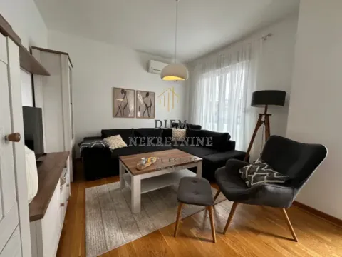 Rent, one bedroom apartment, 51m², City Kvart, Podgorica - image 1