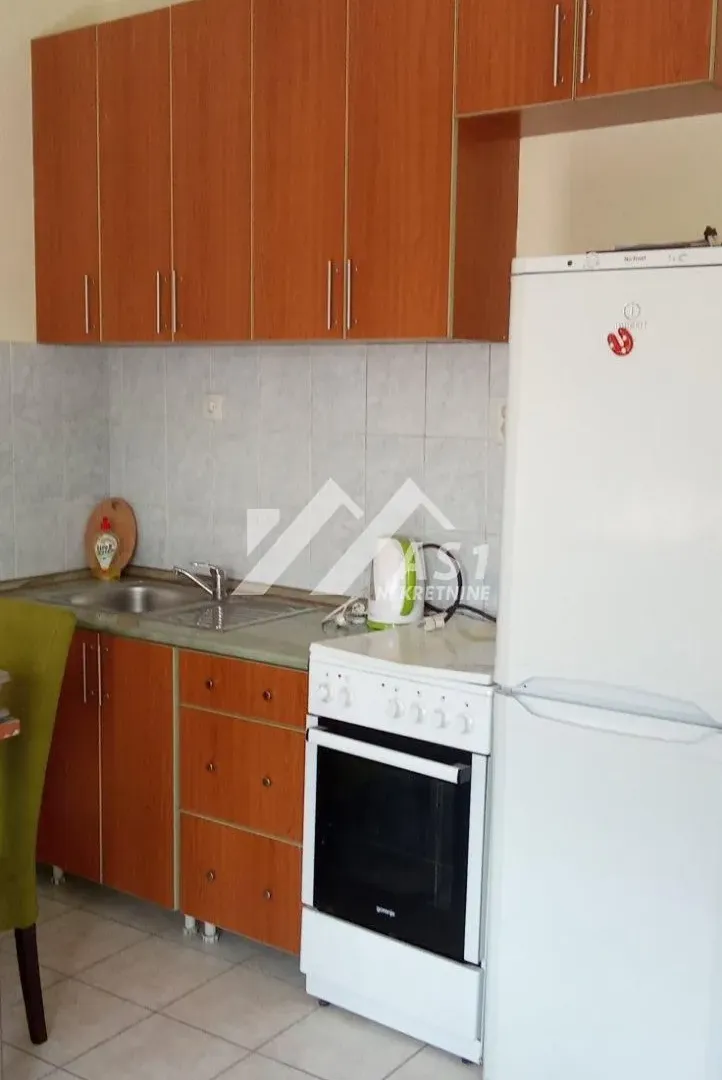 Izdavanje, jednosoban stan, 30m², Centar, Novi Sad