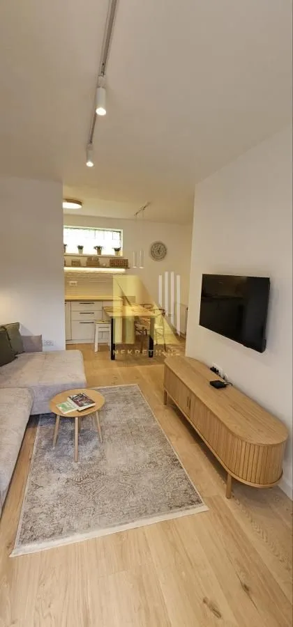 Izdavanje, jednosoban stan, 38m², Podbara, Novi Sad Sve Podlokacije