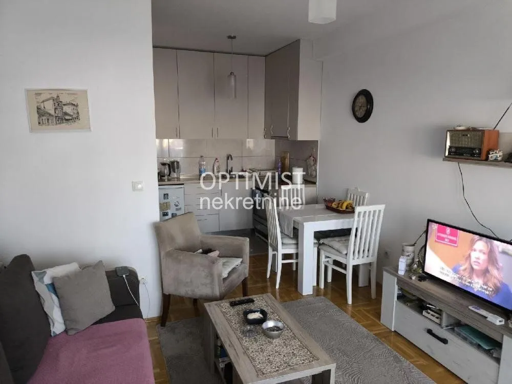 Prodaja, dvosoban stan, 45m², Ledine, Beograd