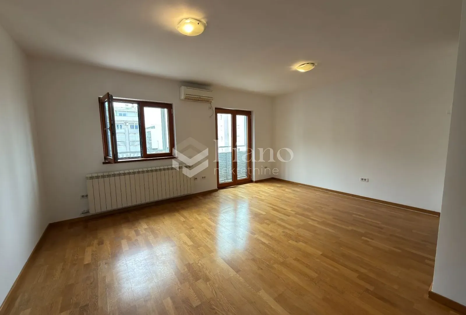 Izdavanje, jednosoban stan, 36m², Tološka šuma, Podgorica