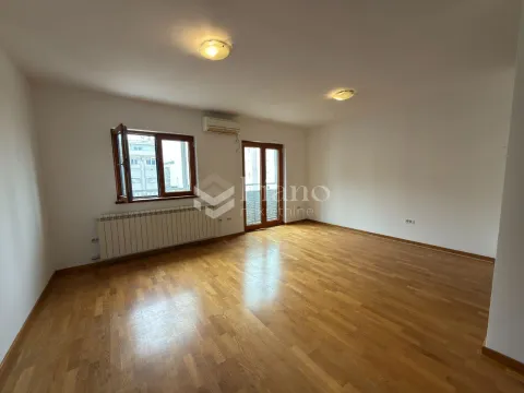Izdavanje, jednosoban stan, 36m², Tološka šuma, Podgorica - image 2