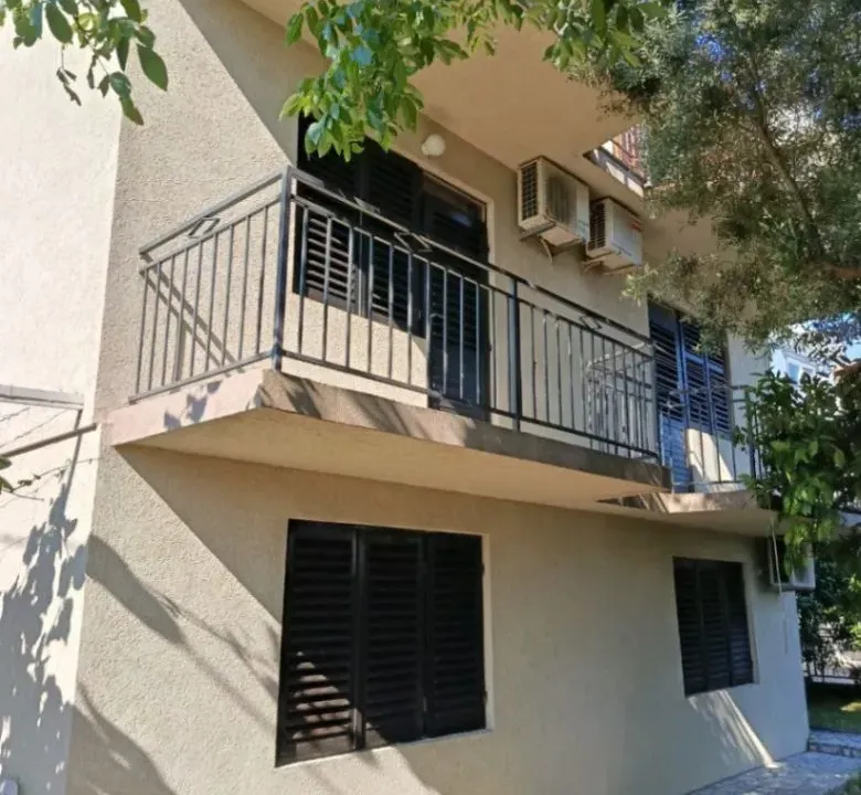 Prodaja, kuća, 222m², Šušanj, Bar