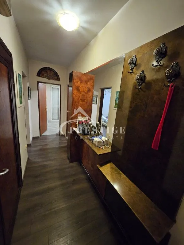 Prodaja, dvosoban stan, 65m², Centar, Podgorica