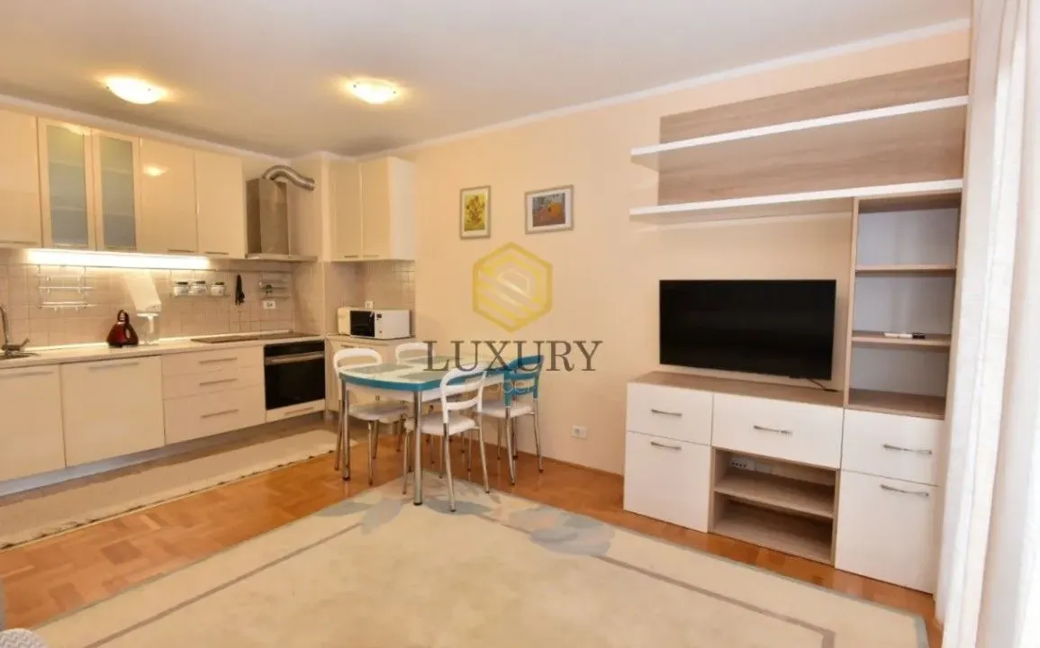 Izdavanje, dvosoban stan, 65m², Stari Aerodrom, Podgorica