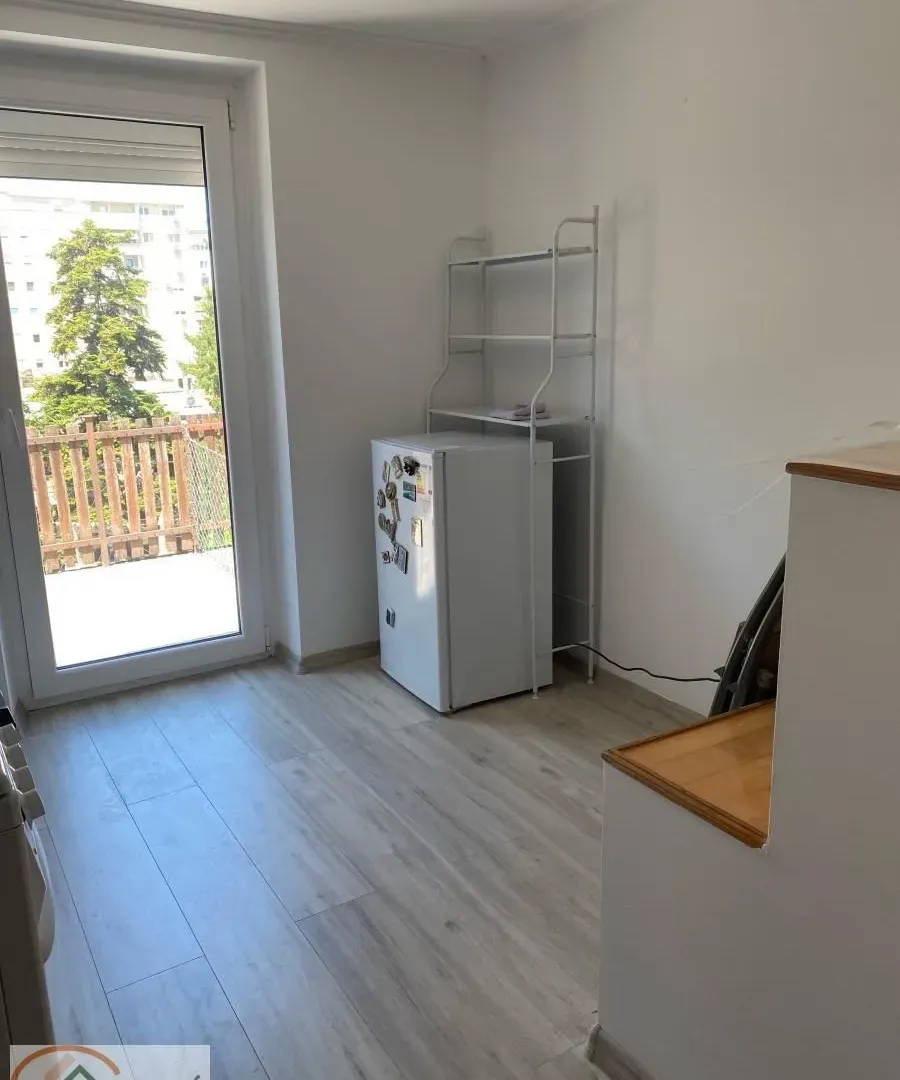 Prodaja, dvosoban stan, 108m², Crveni Krst, Beograd