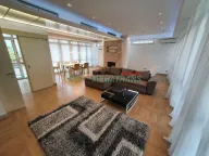 Izdavanje, trosoban stan, 148m², Savski Venac, Beograd - image 2