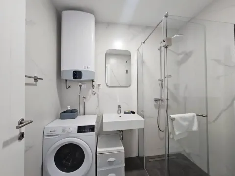 Prodaja, jednosoban stan, 42m², Bečići, Budva - image 17