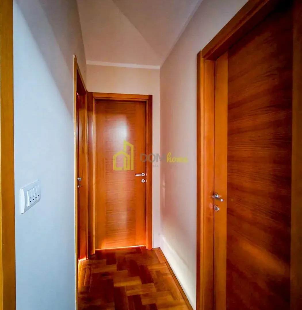 Prodaja, trosoban stan, 92m², Autobuska stanica, Podgorica