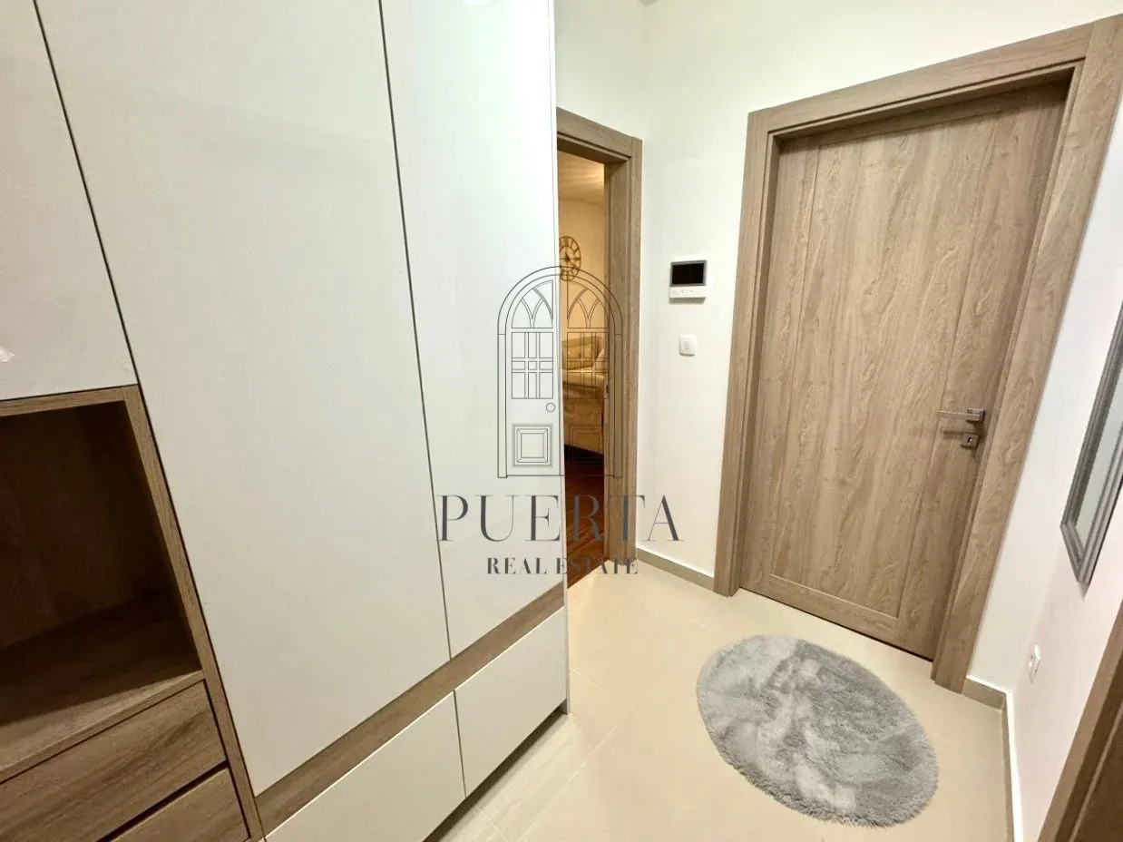 Izdavanje, jednosoban stan, 57m², Master Kvart, Podgorica